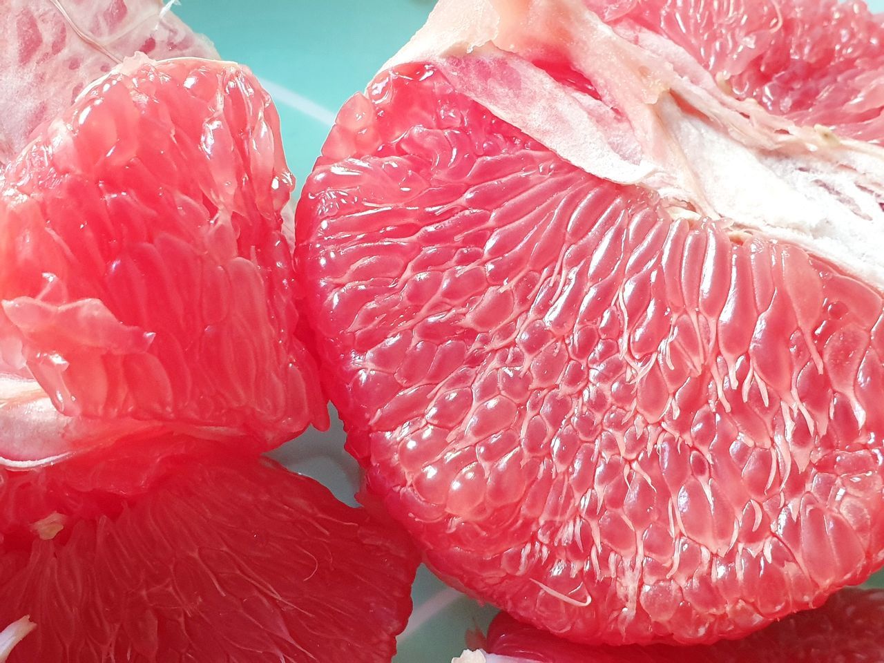 CLOSE-UP OF RED CHERRIES