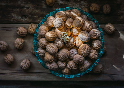 Walnuts in a glass bowl