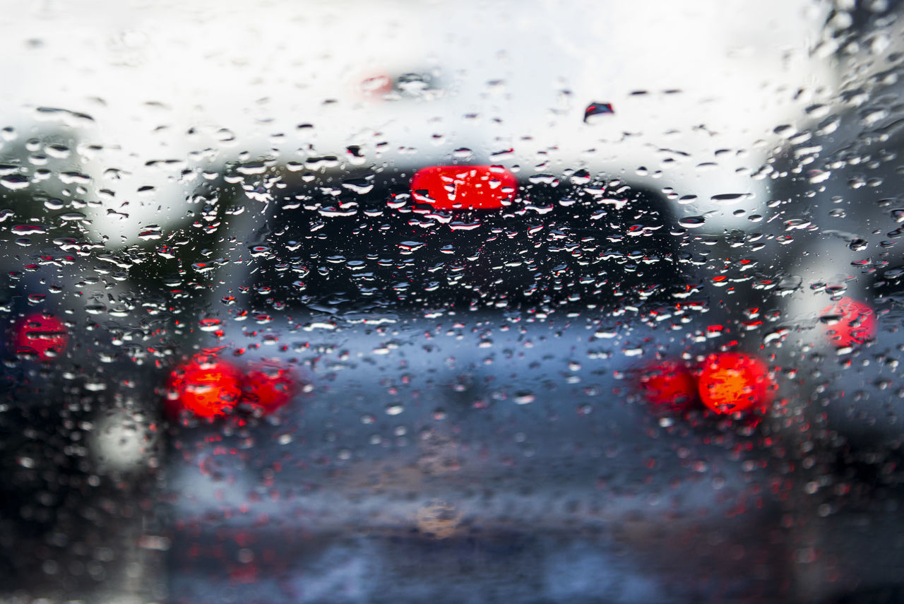 RAINDROPS ON WINDOW GLASS