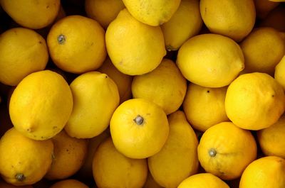 Full frame shot of oranges