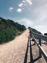 Footpath leading to mountain