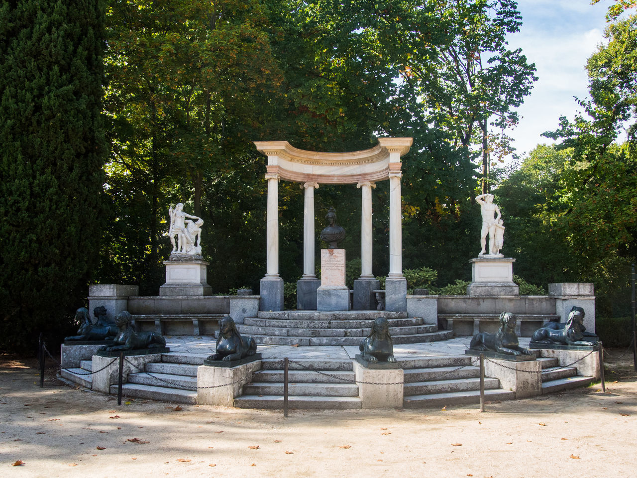 VIEW OF STATUE IN CITY