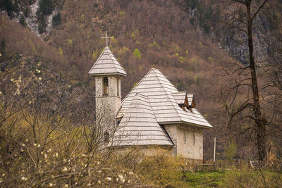 Kisha e thethit, albania