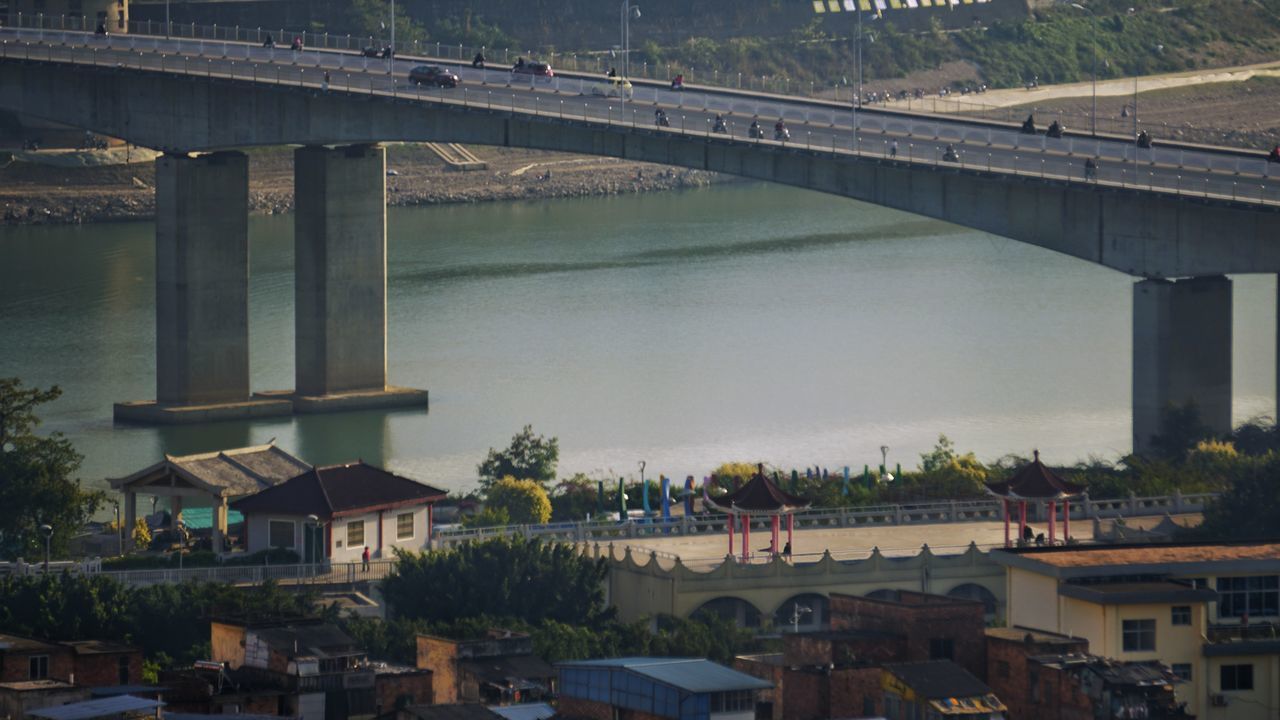 architecture, built structure, bridge - man made structure, connection, building exterior, river, water, outdoors, day, bridge, no people, transportation, nature, underneath, city