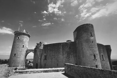 Old ruins against sky