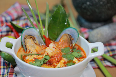 Close-up of noodles in bowl on table