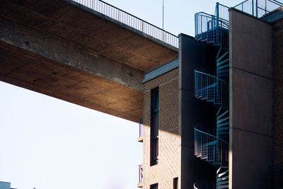 Buildig under a bridge