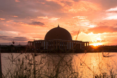 Sunset in the golden dome mosque