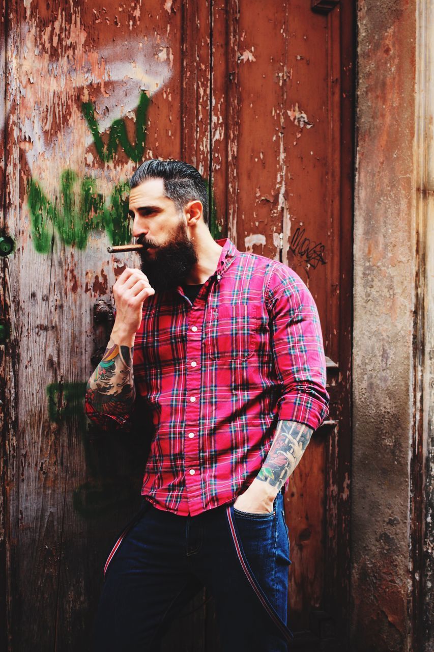 beard, only men, casual clothing, young adult, one person, adults only, people, lifestyles, adult, one man only, plaid shirt, men, outdoors, day