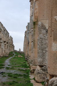 Old ruin building against sky