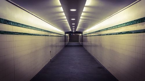 Diminishing perspective of empty corridor