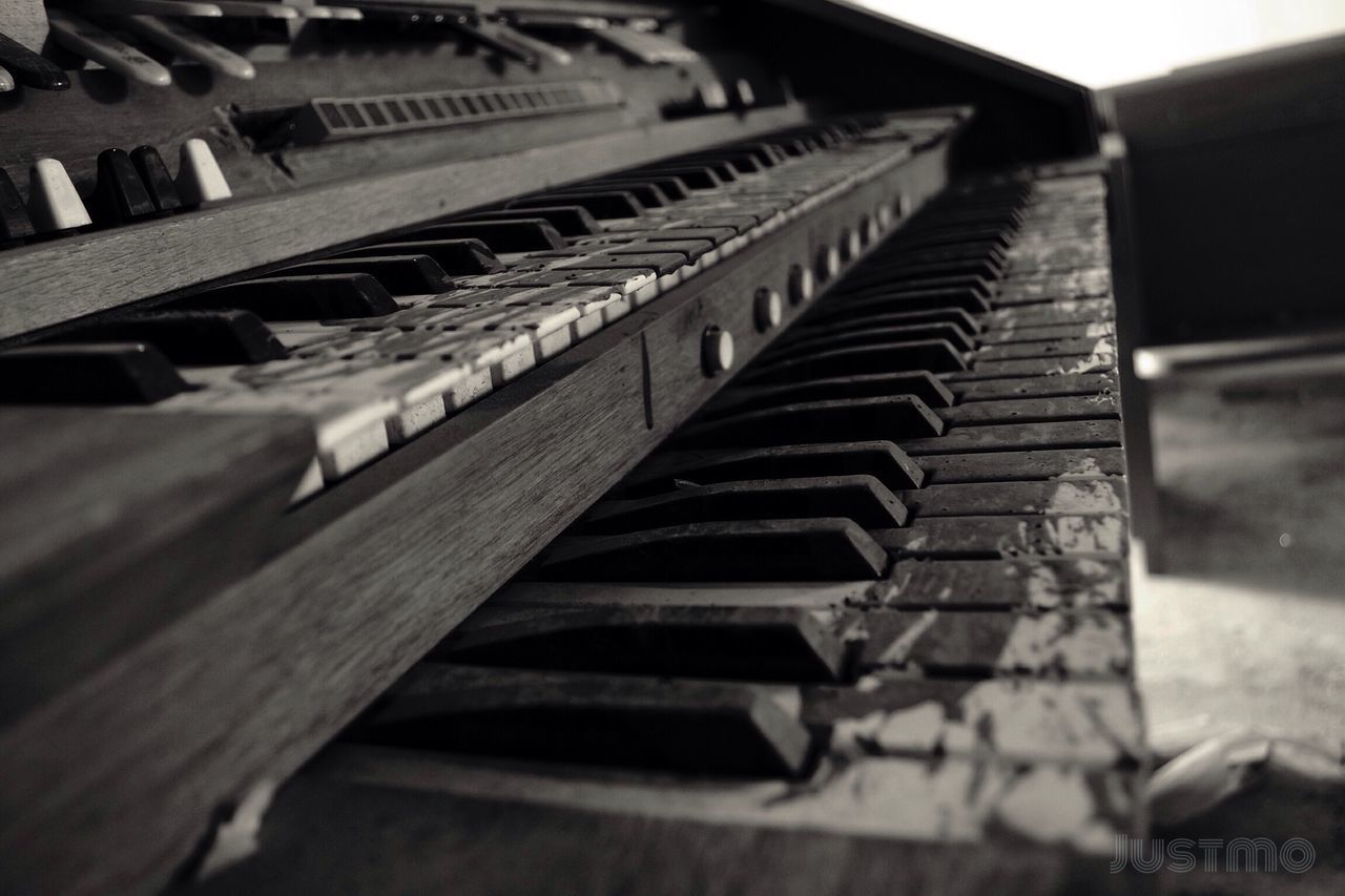 built structure, steps, architecture, railing, steps and staircases, staircase, metal, close-up, wood - material, selective focus, focus on foreground, no people, day, high angle view, in a row, outdoors, low angle view, building exterior, sunlight, metallic