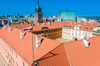 Castle square in warsaw old town. aerial view