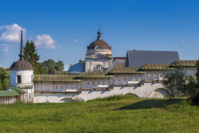 View of resurrection church from novotorzhsky borisoglebsky monastery, torzhok, russia