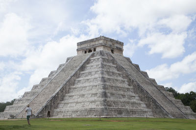 Mayan pyramid