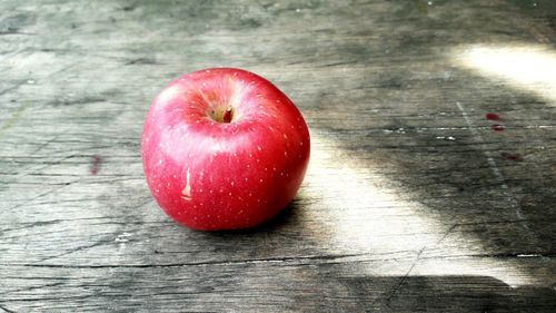 Close-up of apple on table