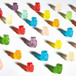 Gummy candies representing social distancing