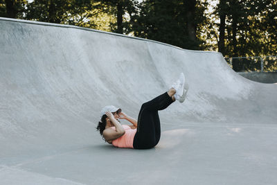 Woman doing sit-ups