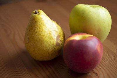 Close-up of apples on table