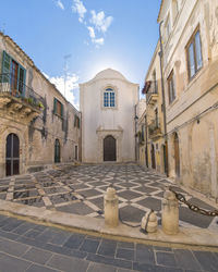 Ortigia - piazzetta cavalieri di malta.