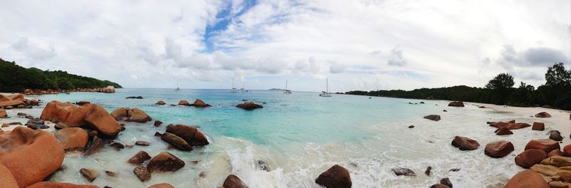 Seascape in seychelle island of praslin