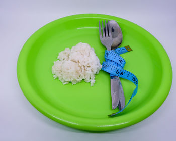 Directly above shot of bread in plate on table