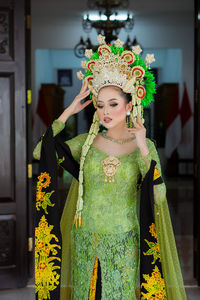 Potret traditional bride. indonesian bride.