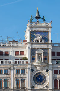 Corns and canals of venice. walking through history. italy