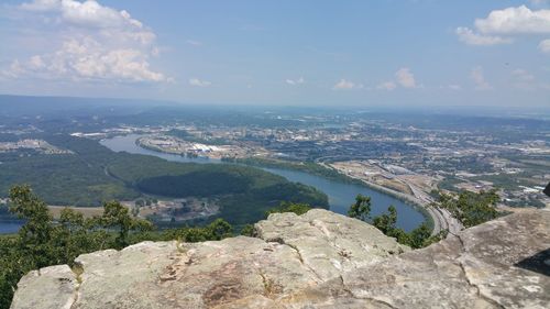 Scenic view of tennessee river against sky