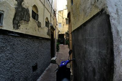 Narrow alley in city