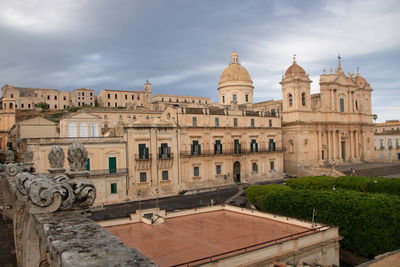 Buildings in city