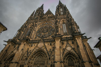 Gothic metropolitan cathedral of saints vitus, wenceslaus and adalbert, prague castle czech republic