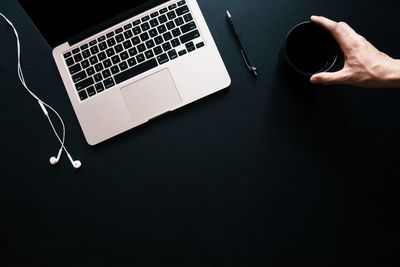 Close-up of human hand