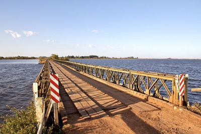 Argentina, corrientes province, esteros del iberà wetlands - bridge over iberà lake