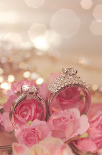 The diamond wedding rings for couple