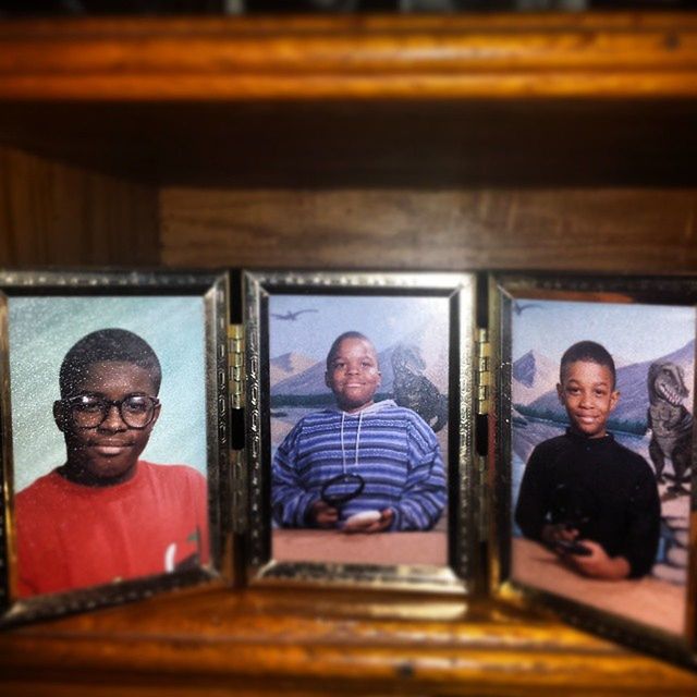 lifestyles, person, leisure activity, indoors, togetherness, smiling, bonding, looking at camera, young adult, portrait, happiness, love, casual clothing, sitting, young women, front view, childhood