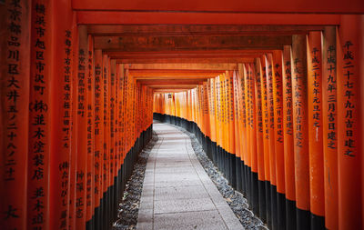 Japan, honshu, kyoto, fushimi inari-taisha, torii japanese gates