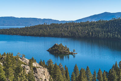Emerald bay, lake tahoe, california. fannette island on clear sunny day. blue water with reflections