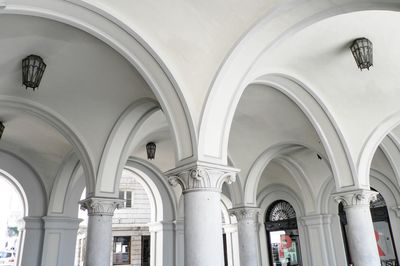 Columns in building