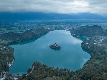 Famous alpine bled lake blejsko jezero in slovenia, amazing autumn landscape.