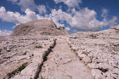 Path that leads to the funevia pale di san martino trentino alto adige