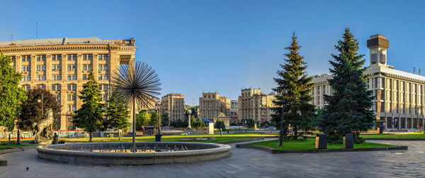 Maidan nazalezhnosti or independence square in kyiv, ukraine, on a sunny summer morning