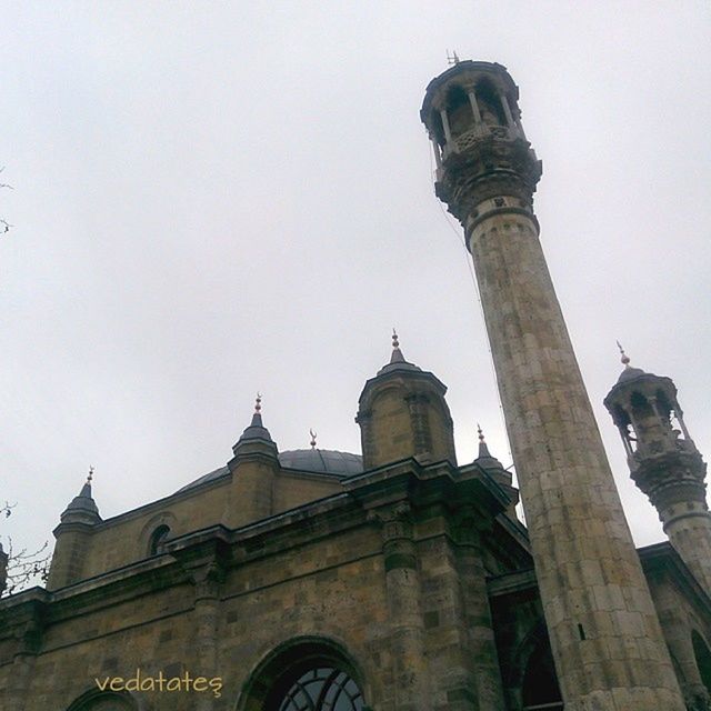 architecture, built structure, building exterior, low angle view, clear sky, religion, place of worship, copy space, church, history, spirituality, dome, sky, tower, famous place, high section, travel destinations