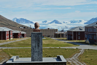 Lenin monument, pyramiden, spitsbergen