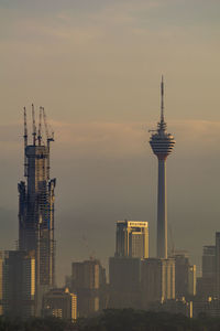 Pnb 118 is a 644-metre mega tall skyscraper currently under construction in kuala lumpur, malaysia.