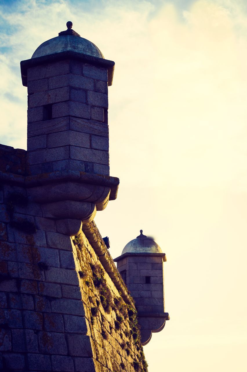 LOW ANGLE VIEW OF HISTORICAL BUILDING AGAINST SKY