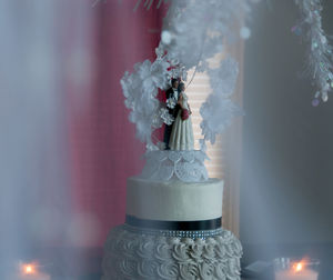 Close-up selective shot of wedding cake