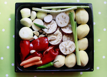 Vegetables in cooking tray