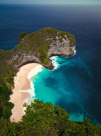 Kelingking beach is a secluded and scenic beach on the southwestern coast of nusa penida island. 
