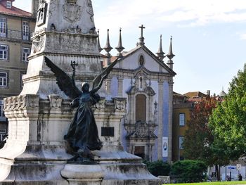 Statue of historical building